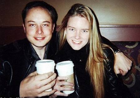 Elon musk wit his first wife, Justine Wilson